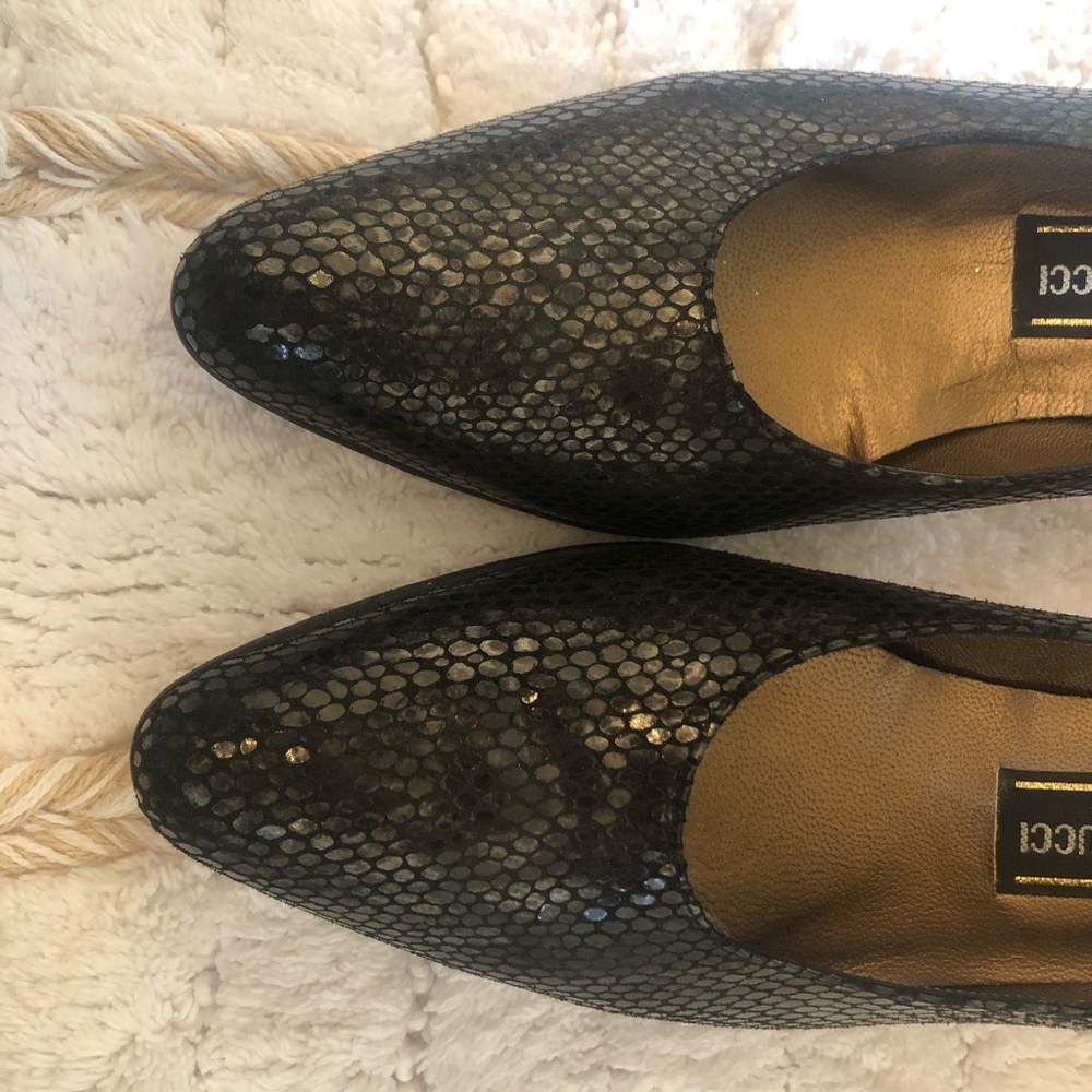 🎉 HOST PICK 🎉 ROBERTO CAPUCCI heels - Picture 4 of 11
